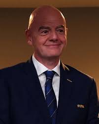 QUE ALGUIEN DETENGA AL CABEZA DE RODILLA! La FIFA planea hacer el Mundial  de 2030 con 64 SELECCIONES esto para celebrar los 100 años del torneo