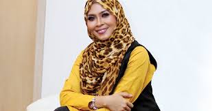 Mengapa rindumu padaku tak sebesar rasa sayangku padamu mengapa cintamu padaku tak bisa seluas lautan baca juga lirik lagu memori. Rakan Menangis Di Studio Harian Metro