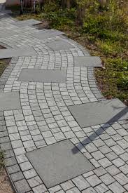 Weitere ideen zu garten pflaster, garten, gartenweg. Wege Rinn Betonsteine Und Natursteine