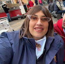 Hui tenim aniversari per partifa doble de les nostres falleres Arantxa  Calatayud i Eva Marina Tormo. Arantxa Desde fà 16 anys forma part de la  nostra comissió i aquest exercici ocupa el