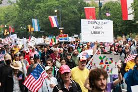 Philadelphia takes 3rd ‘No Kings’ protest to the Parkway