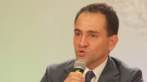 No veo una recesión económica en puerta: Arturo Herrera