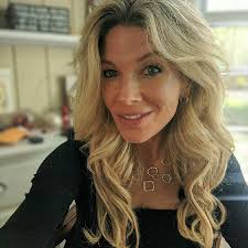 Michelle Nikiforuk Email & Phone Number