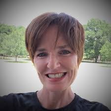 Karen Stancil's Instagram, Twitter & Facebook