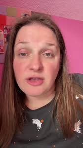 Sydney Conley (@readiculous_librarian)