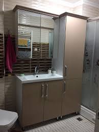 Bu yüzden banyo dolaplarınızı seçerken sadece görüntüsüne değil suya ve neme de dayanıklı olup olmadığına dikkat bir çok renkte banyo dolabı modeli mevcuttur. Ankara Banyo Dolabi Siteler Banyo Dolabi Firmasi Ankarada Dolap Ahsap Sanayi Ankarada Dolap Ahsap Sanayi