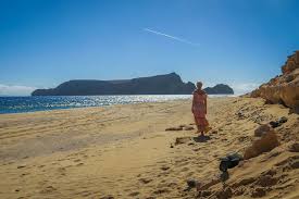 The golden sand beach is divided into two parts, separated by an inlet that is surrounded by sea walls. Madeira Sehenswurdigkeiten Die Schonsten Orte Der Blumeninsel