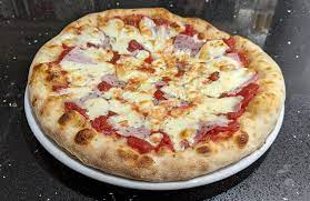 recette pate a pizza napolitaine gonflee sur les bords le blog de cuisine et ustensiles recette cuisine italienne recette pate a pizza cuisine