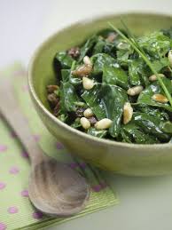Epinards Aux Raisins Et Aux Pignons Recette Recette Epinards Frais Recette Epinards Salade Epinard