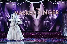 Es handelt sich um einen äußerst wandelbaren sänger. Prosieben Zeigt The Masked Singer Ab Dem 27 Juni Live Aus Den Mmc Studios Mmc