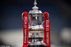 Setelah mencapai final setelah lima pertandingan terakhir piala fa melawan leicester city, chelsea bertujuan untuk memperpanjang rekor luar biasa the blues bertemu leicester di perempat final 2012 hanya beberapa hari setelah kemenangan comeback liga champions kami yang tak terlupakan. Chelsea Vs Manchester City Fa Cup Semi Final Team News Tv Channel Live Stream Odds Readsector