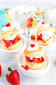 How To Make Strawberry Shortcake Strawberry Shortcake Recipes Strawberry Syrup Recipes Savoury Cake
