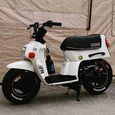 honda squash hondasquash ホンダ スカッシュ ホンダスカッシュ bike motorcycle scooter シートにシャイン ゴー塗ってツヤツヤ バイクは右側が表な感じがするけどコイツは左側の方がイイかな nic มอเตอร ไซค แต ง รถสก ตเตอร