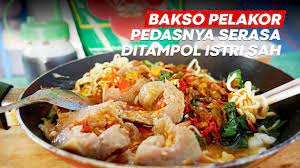 Di dalamnya terdapat tiga butir telur puyuh. Bakso Pelakor Vs Bakso Janda Ngamuk Di Kedai Bakso Semar Mesem Kudus Youtube