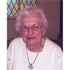 Elizabeth Kummer's Instagram, Twitter & Facebook