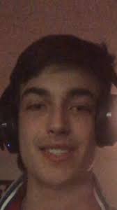 declanmbradford (@declan.miles)