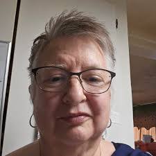 Craig Beutel's Instagram, Twitter & Facebook