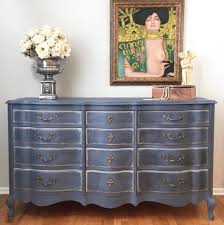 Nalia created a beautiful subtle driftwood look with the grey wax, to create a little texture. Meet Old Violet Chalk Paint By Annie Sloan Stylish Patina