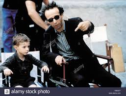The song is a vocal version of the theme song from roberto benigni's. Original Film Titel La Vita E Bella Englischer Titel Das Leben Ist Schon Regisseur Roberto Benigni