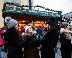 Linz has a great christmas market in volksgarten, with delicious food and souvenir booths. Why You Shouldn T Miss Christmas In Linz Vienna Insider