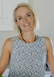 Tanya Dale's Instagram, Twitter & Facebook