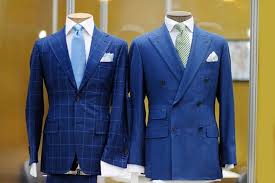 Die hochzeit ist ein idealer anlass für ein geldgeschenk, denn geld kann das brautpaar auf jeden fall gebrauchen. Blauer Anzug Krawatte
