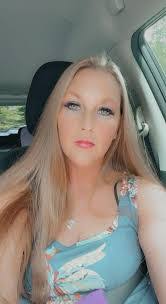 Amanda Coleman's Instagram, Twitter & Facebook