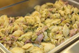 Tritate finemente timo e rosmarino e teneteli da parte. Orecchiette Con Broccoli E Salsiccia Picture Of E N Ata Cosa Isernia Tripadvisor