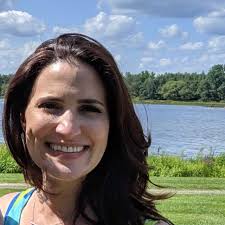 Jennifer Farrar's Instagram, Twitter & Facebook