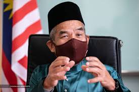 Eaic chairman tan sri mohd sidek hassan speaks to the media after officiating the eaic 10th anniversary and 2020 eaic excellent service awards ceremony in putrajaya, april 1, 2021. Hands Full But Not Tied Challenges Of Enforcement Agency Watchdog Malaysia The Vibes