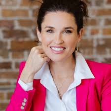 At this time of year, I am usually busy touring vet schools across the  country and speaking with so many of you. Well, this year we are doing  things a bit different!