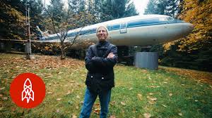 He's made the inside of the plane into a comfortable living space, although he says it is still a work in bruce lives in the plane for six months a year, spending the rest of his time in japan, where he is. I Live In An Airplane Youtube
