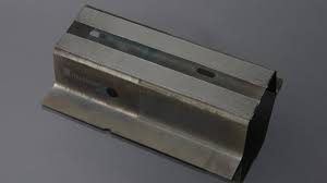 Unbearbeiteter stahl schmilzt bei 1500 grad. Karosseriebauteile Aus Stahl Und Faserverstarkten Kunststoffen Ingenieur De