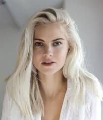 Kenzie dalton was born on march 7, 1988 in wilmington, north carolina, usa as kenzie marie dalton. Six Degrees Kenzie Dalton And Taylor Swift