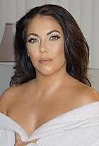 Erica Cottrill's Instagram, Twitter & Facebook