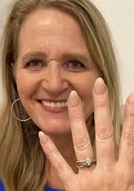 Christine's engagement ring details revealed : r/SisterWives