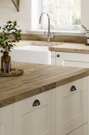 Shop amazing natural wood counter tops with helpful guides & expert service. Howdens 3m X 40mm Pre Finished Clear Oak Solid Wood Worktop In 2021 Wood Countertops Kitchen White Shaker Kitchen Wood Worktop