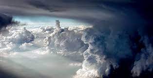 Mammatus wolken in köln سحب الماماتوس في سماء كولن. Ø³Ø­Ø¨ Ø§Ù„Ù…Ø§Ù…Ø§ØªÙˆØ³ Ø§Ù„Ø±Ø¹Ø¨ Ø§Ù„Ù…Ø­ÙÙˆÙ Ø¨Ø§Ù„Ø¬Ù…Ø§Ù„ ØµØ­ÙŠÙØ© Ø§Ù„Ø§Ù‚ØªØµØ§Ø¯ÙŠØ©