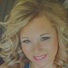 Lori Walley's Instagram, Twitter & Facebook