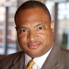 Kenneth Govan's Instagram, Twitter & Facebook