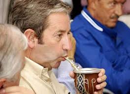 Cobos: quién es el mendocino que tomó coraje y dijo no