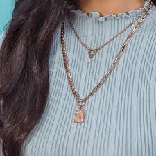 Rose gold looks great on blondes of color type spring. but it is necessary to use it carefully: Nui Charm Kette De Purelei