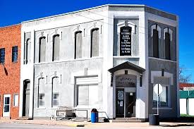 Bonnie And Clyde Robbed This Bank Later It Was Used As The Police Station Stuart Iowa Bonnie Clyde Bonnie N Clyde Bonnie Parker