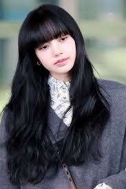 Here, 10 photos of blackpink's main dancer and maknae and her best hairstyles! ð™ð™¡ð™ªð™›ð™›ð™® On Twitter Blackpink Lisa Lisa Black Hair Lisa Blackpink Wallpaper