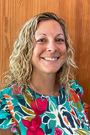 Kris Foley's Instagram, Twitter & Facebook