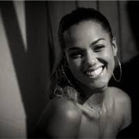 Wanda Parra's Instagram, Twitter & Facebook