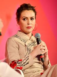 Her mother lin milano is a fashion designer and father thomas milano is a film music editor. Alyssa Milano And More Push For A Hollywood Boycott Of Georgia Vanity Fair