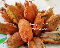 500gr di alici senza lisca due uova intere sale e pepe q.b farina e pangrattato per l'impanatura q.b olio per friggere. Alici Ripiene Al Tonno Impanate E Fritte Dolci Manie In Cucina