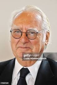 Frankie Kaiser's Instagram, Twitter & Facebook