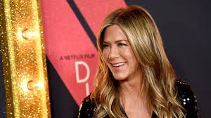 Jennifer aniston took to her instagram story to show jason bateman streaming into the 2021 golden globes from her home! Jennifer Aniston Blonde Strahnen Sind Die Trend Frisur Im Fruhling